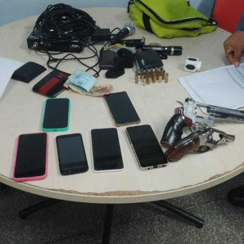 Capturados em flagrante: Grupo de criminosos é detido durante roubo em Manaus