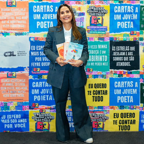 Em tempos de tantas telas, 760 mil pessoas escolhem os livros na Bienal de São Paulo