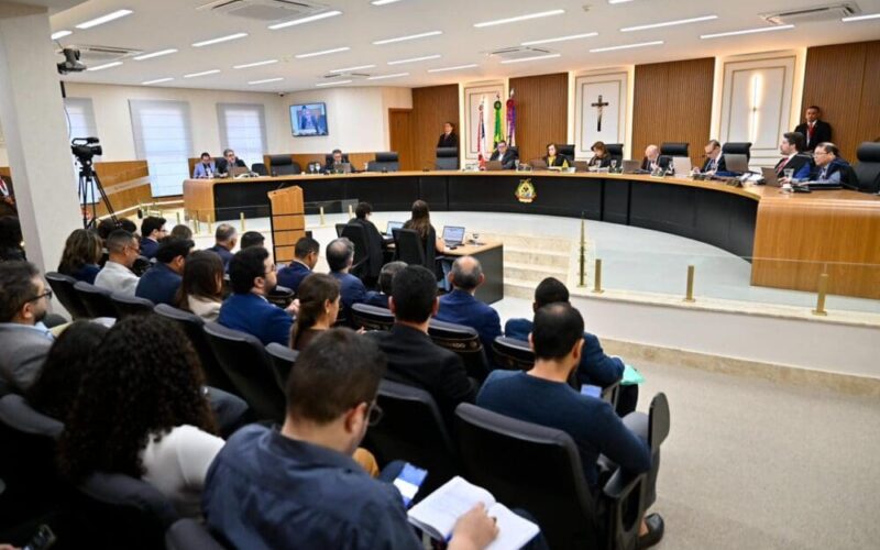 TCE-AM reafirma penalidade ao ex-prefeito ao indeferir apelação sobre contratação de funcionários